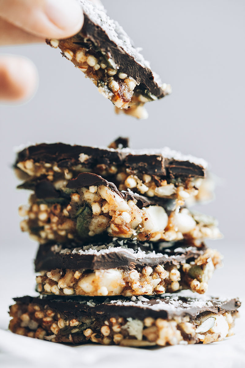 BARRITAS ENERGÉTICAS DE QUINOA, CHOCOLATE Y CREMA DE NUECES