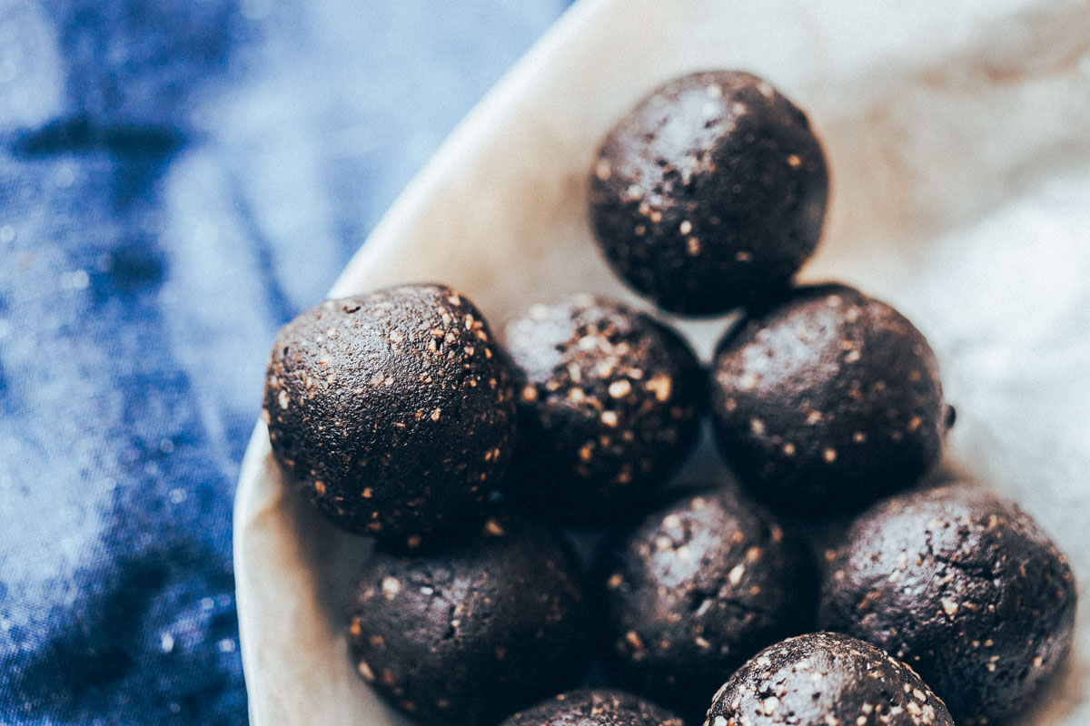 raw-choco-truffles-2