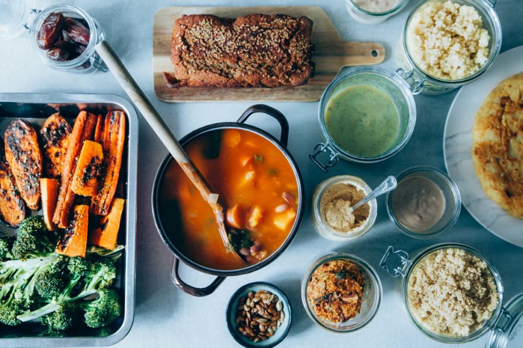 Todo sobre la cúrcuma: qué es, cómo cocinar con ella, cómo conservarla y 11  recetas para utilizarla en dulces y salados